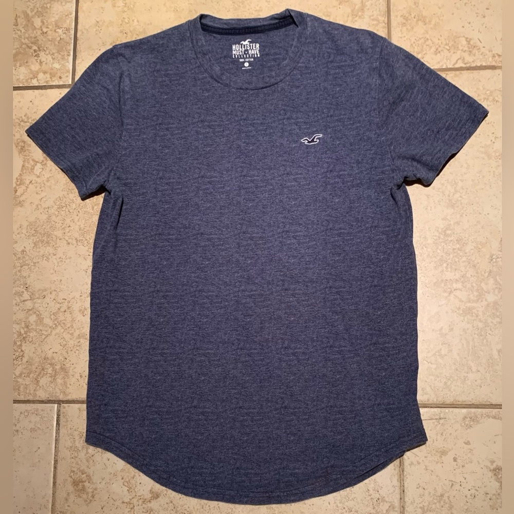 Hollister Must-Have Collection Crew Tee